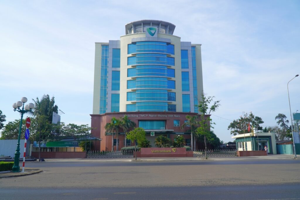 Vietcombank tăng lãi suất tiết kiệm