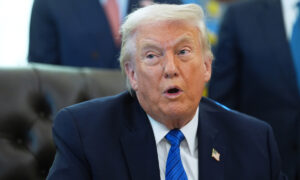 Ông Trump nâng thuế bổ sung từ 10% lên 15%