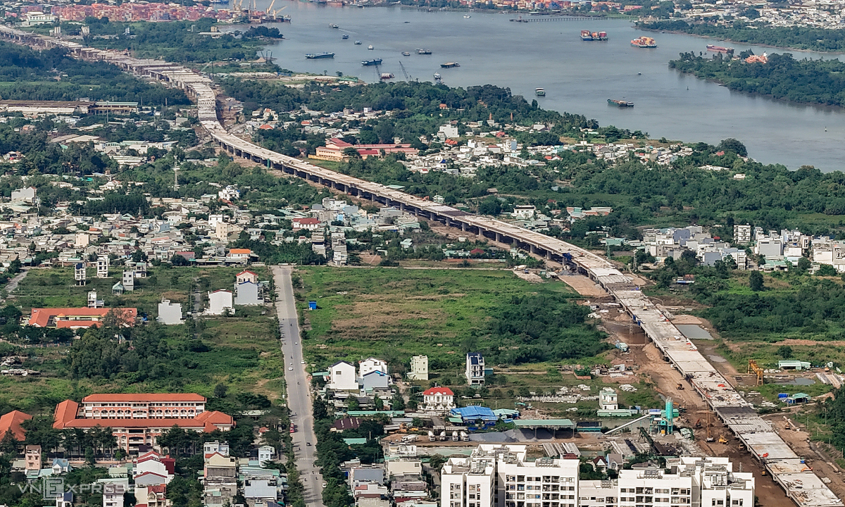 Một ngân hàng quốc doanh ngưng cho vay dự án bất động sản