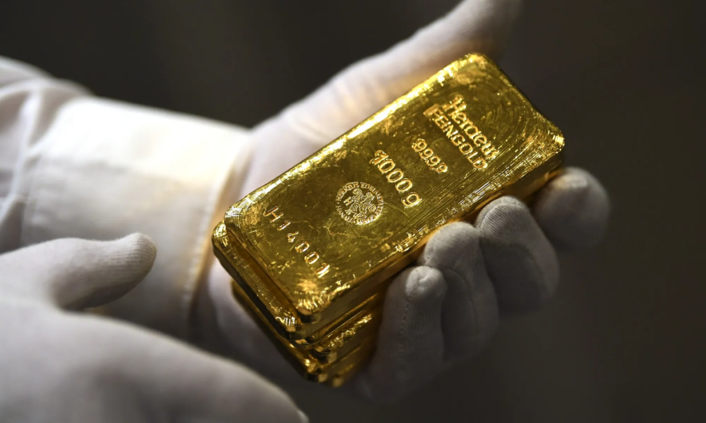 Giá vàng trở lại mốc 5.000 USD