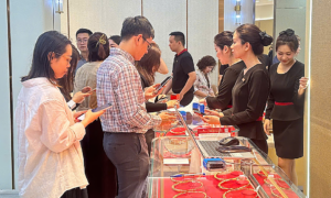 Giá vàng miếng vượt 185 triệu đồng