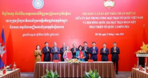 Củng cố và tăng cường hợp tác giữa Mặt trận hai nước Việt Nam - Campuchia