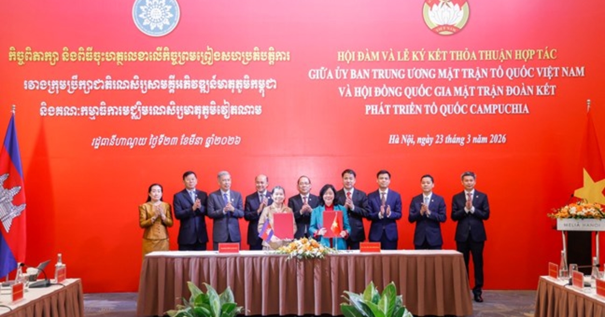 Củng cố và tăng cường hợp tác giữa Mặt trận hai nước Việt Nam - Campuchia