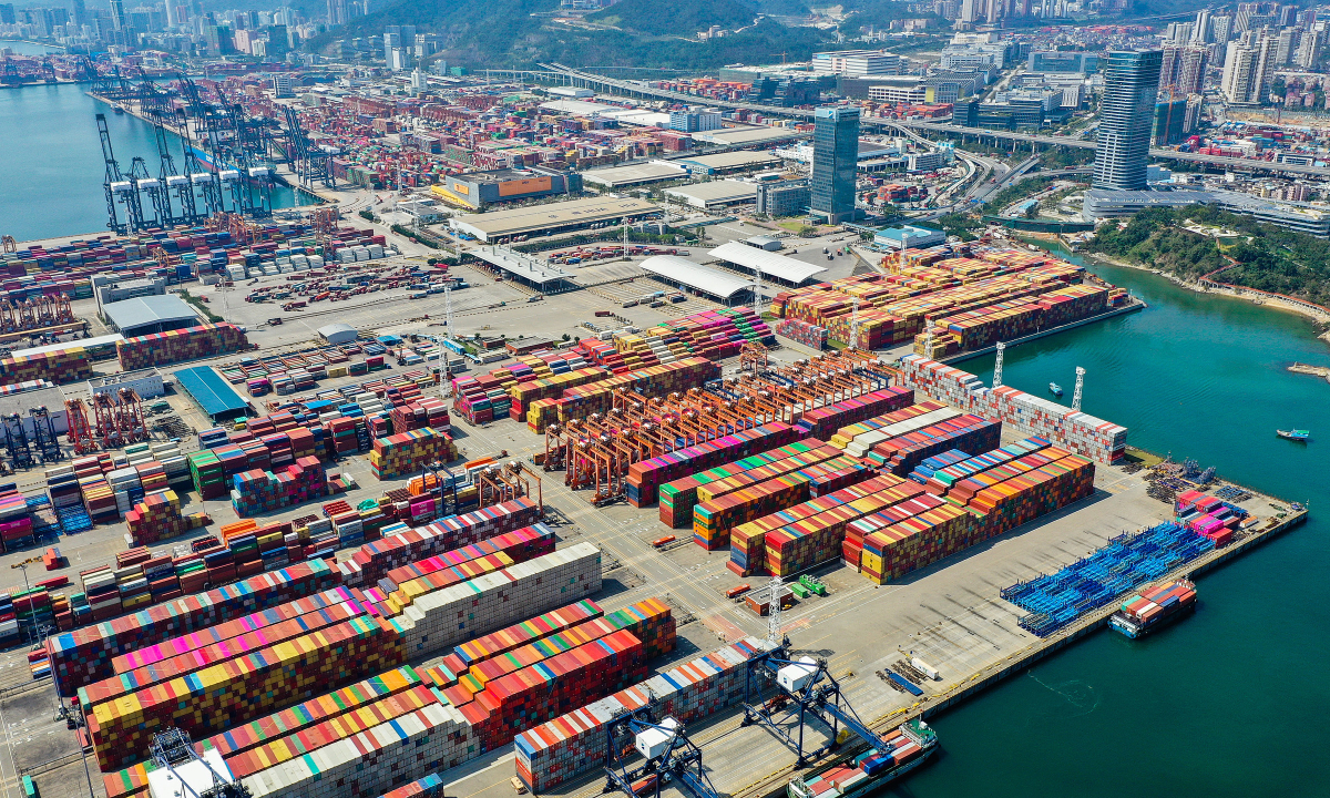 Lý do Trung Quốc hạ mục tiêu tăng trưởng