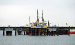 Giá khí đốt ở châu Âu tăng 60%