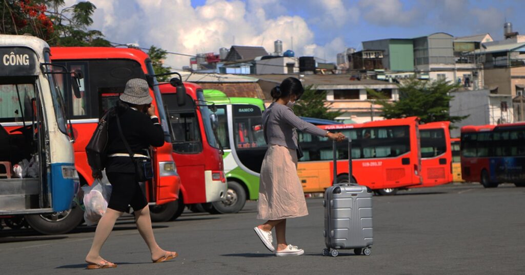 TP. Hồ Chí Minh: Chỉ 18,5% doanh nghiệp vận tải tăng giá vé sau đợt tăng giá xăng dầu