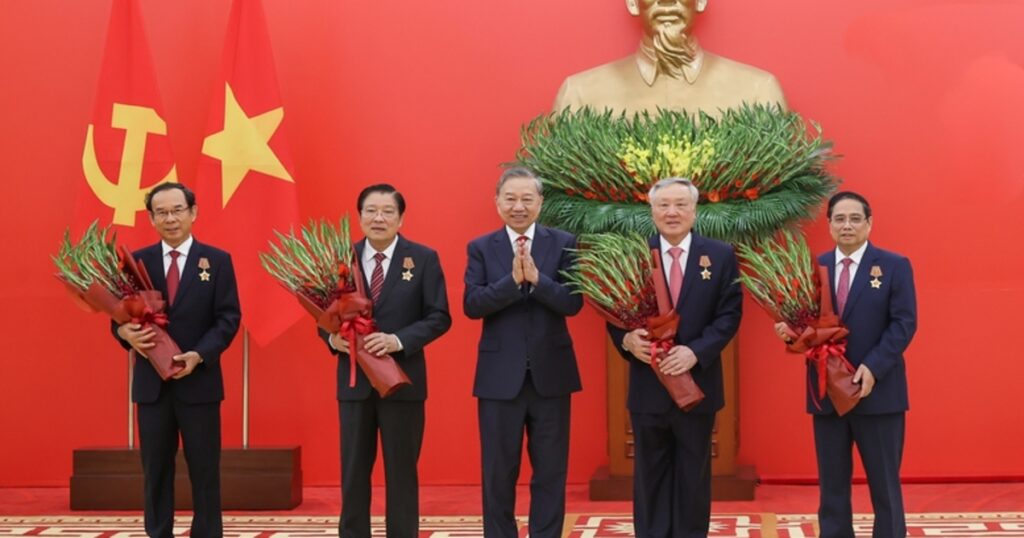 Tổng Bí thư Tô Lâm trao Huân chương Quân công cho một số lãnh đạo Đảng, Chính phủ