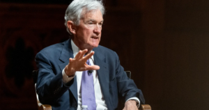 Giới chức Fed phát tín hiệu có thể ngừng giảm lãi suất