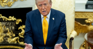 Tổng thống Trump tuyên bố hoãn tấn công hạ tầng năng lượng Iran, giá dầu quay đầu giảm mạnh