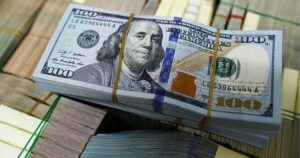 Giá bán USD giảm nhẹ sau động thái can thiệp của Ngân hàng Nhà nước