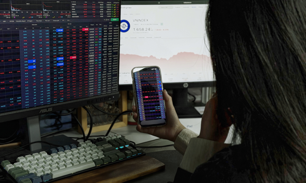 Cổ phiếu Đức Giang mất 25% từ khi lãnh đạo bị bắt