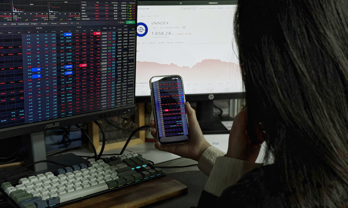 Cổ phiếu Đức Giang mất 25% từ khi lãnh đạo bị bắt