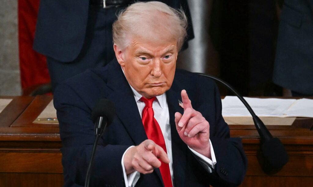 Ông Trump dọa cắt đứt quan hệ thương mại với Tây Ban Nha