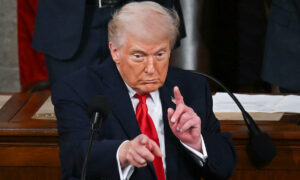 Ông Trump dọa cắt đứt quan hệ thương mại với Tây Ban Nha