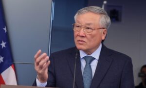 Phó thủ tướng đề nghị doanh nghiệp Mỹ cùng phát triển trung tâm tài chính tại Việt Nam