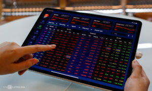 Cổ phiếu bất động sản đỡ thị trường