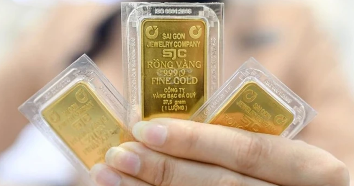 Giá vàng miếng SJC, vàng nhẫn "4 số 9" đồng loạt lao dốc