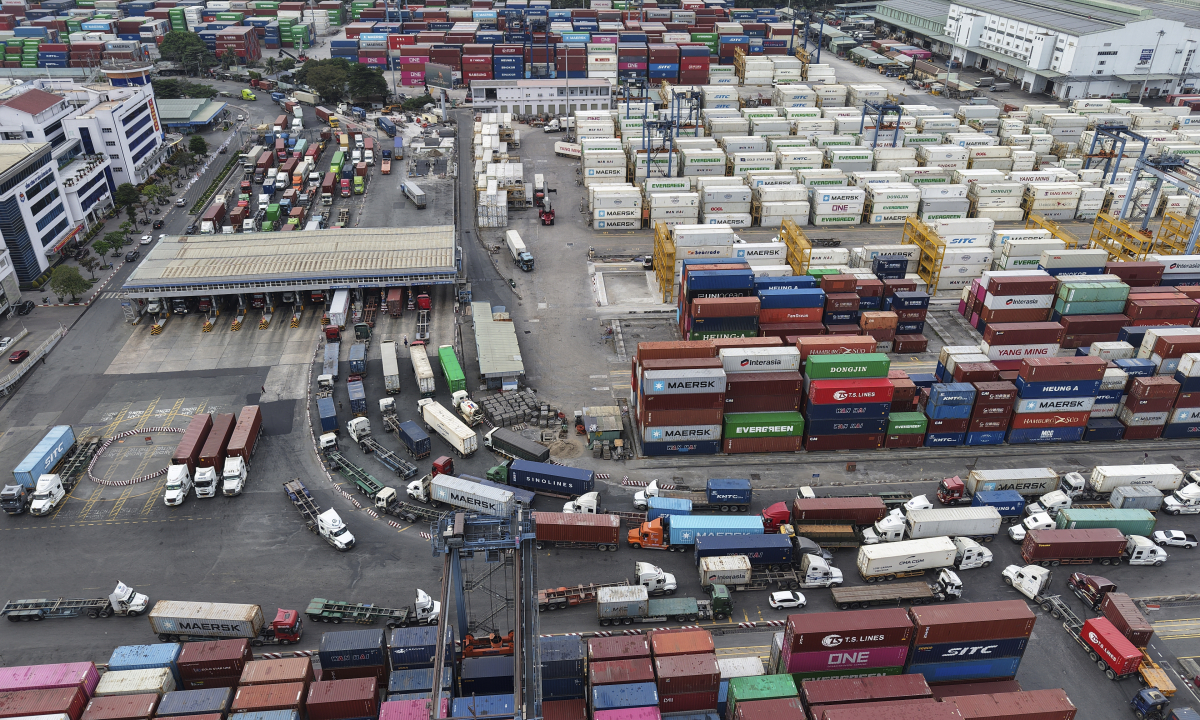 Doanh nghiệp xuất khẩu lo rủi ro trước xung đột tại Trung Đông