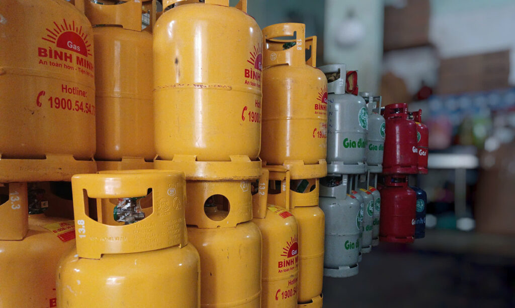 Giá gas tăng lần thứ ba trong tháng