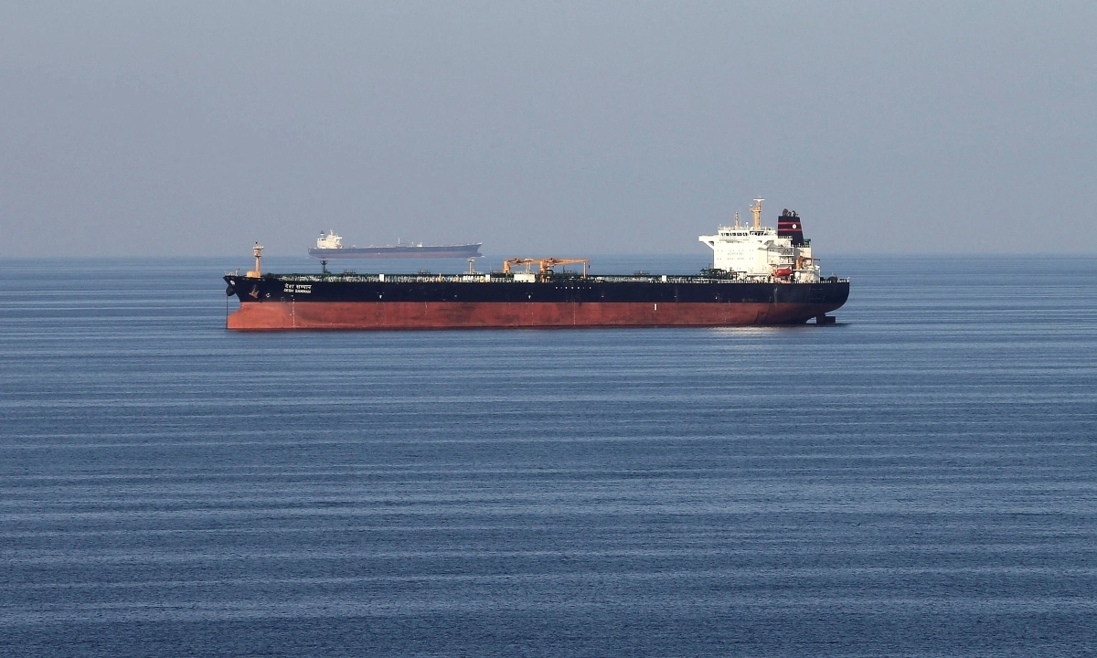 Nguy cơ khủng hoảng giá dầu khi eo biển Hormuz đóng cửa