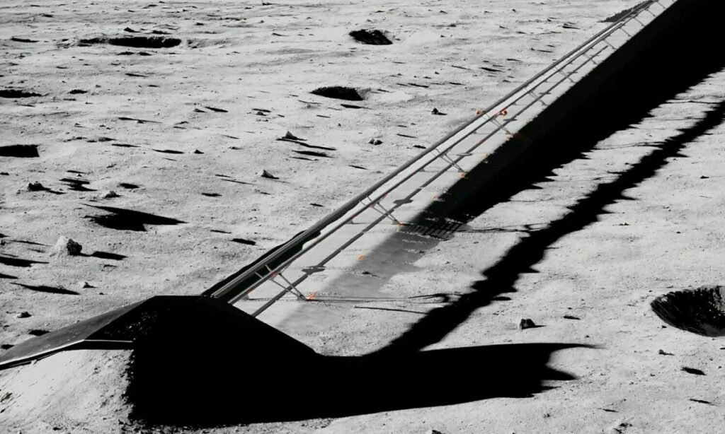 Elon Musk muốn xây đường ray phóng vệ tinh trên Mặt Trăng