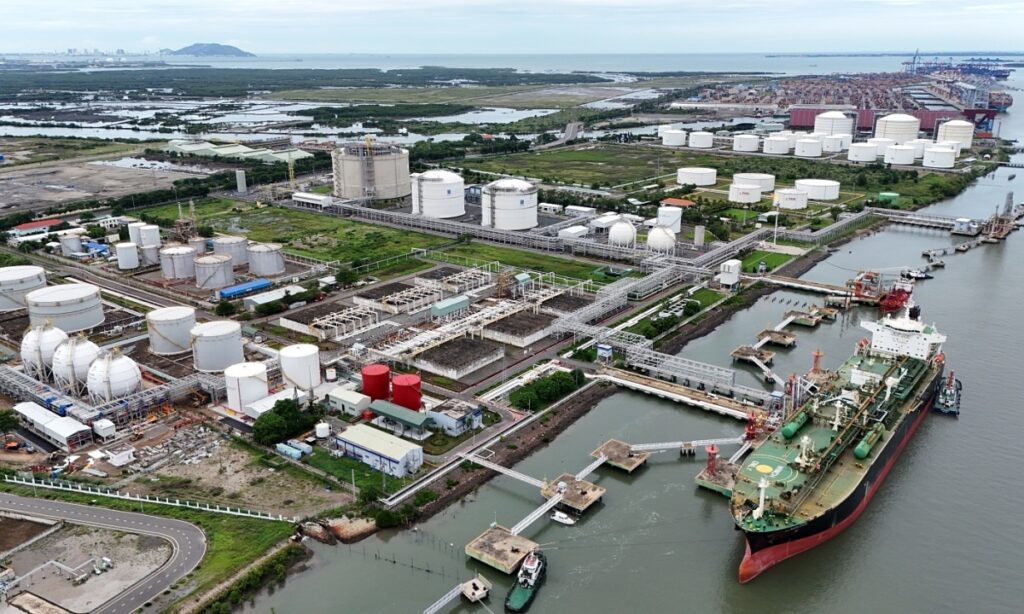 PVGas giảm giao hàng do đứt gãy nguồn cung từ Trung Đông