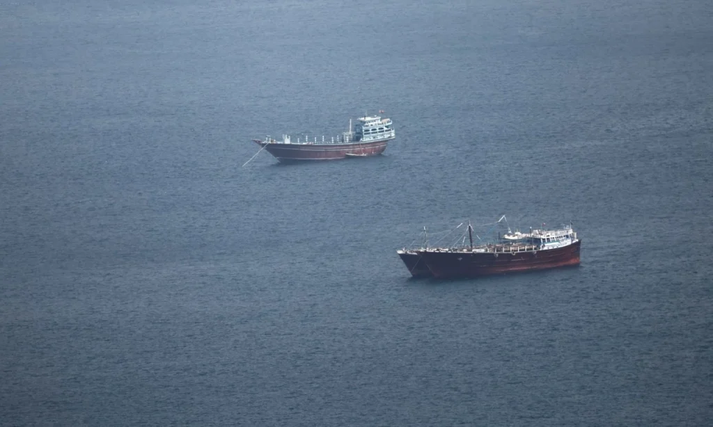 Giá dầu thô thế giới tăng vọt