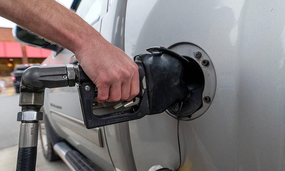 Giá dầu, khí đốt toàn cầu tăng vọt