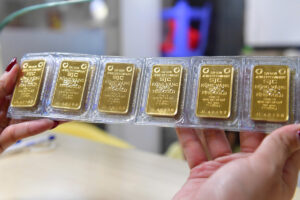 Giá vàng miếng giảm gần 5 triệu đồng