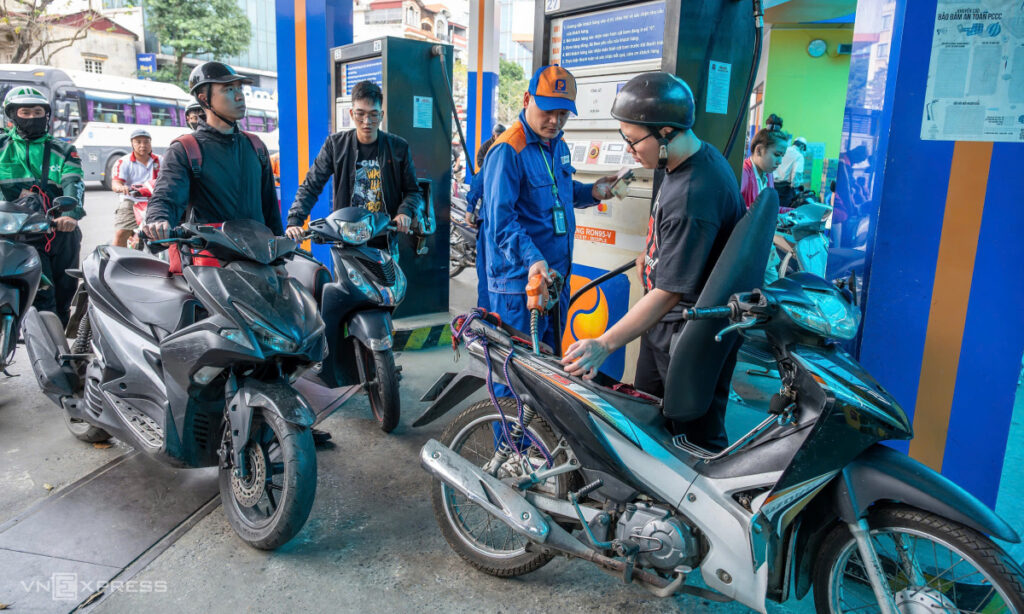 Bộ Công Thương khuyến khích làm việc từ xa để tiết kiệm xăng dầu