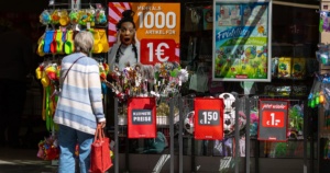 Lạm phát ở eurozone tăng mạnh theo giá năng lượng, ECB có tăng lãi suất?