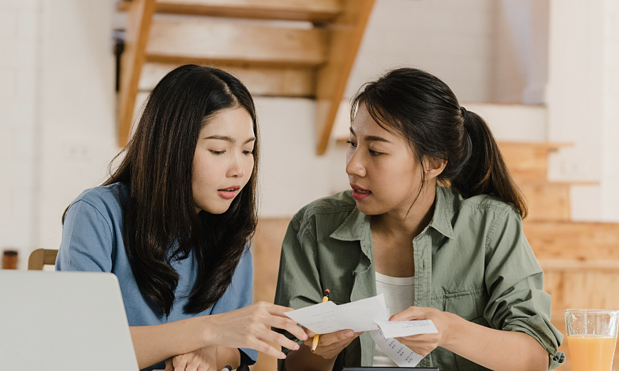 Người trẻ ngại cam kết tài chính dài hạn do thu nhập biến động