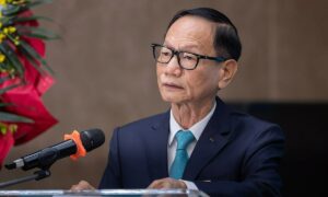 Ông Vũ Văn Tiền: Tôi không chịu nổi khi ABBank mãi giậm chân tại chỗ