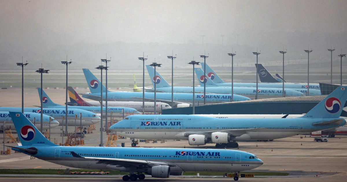 Nhiều hãng hàng không "bật" chế độ khủng hoảng vì giá nhiên liệu tăng cao