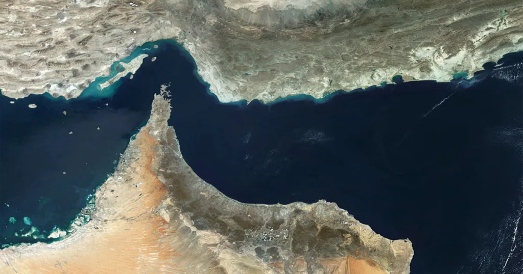 Iran tuyên bố mở cửa hoàn toàn eo biển Hormuz trong thời gian ngừng bắn giữa Israel và Lebanon