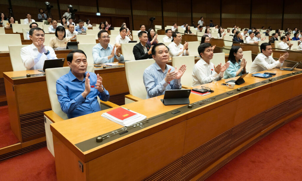 Quốc hội chốt giảm thuế với xăng, dầu về 0 đến hết tháng 6