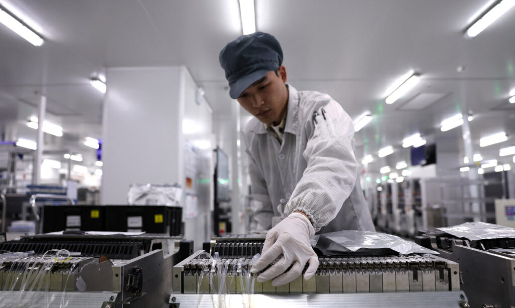 Giá hàng hóa xuất xưởng Trung Quốc tăng sau 3 năm