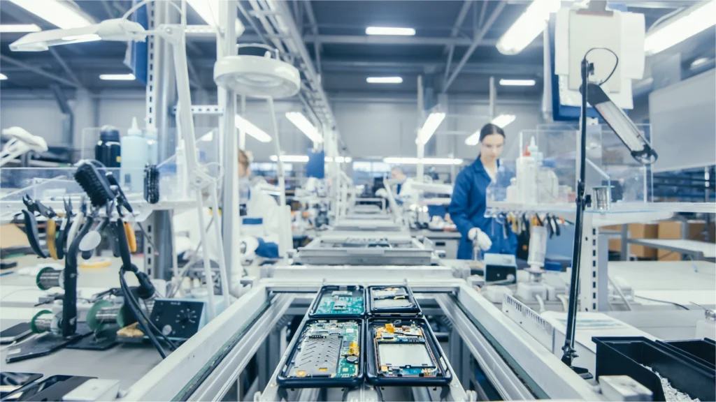 Chuyển đổi nhà máy thông minh: “Cuộc đua” tư duy số và kết nối chuỗi giá trị