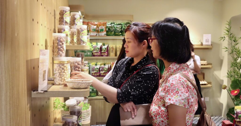 “Tiếp sức” cho hàng Việt từ chuyển đổi số và liên kết nguồn lực xã hội