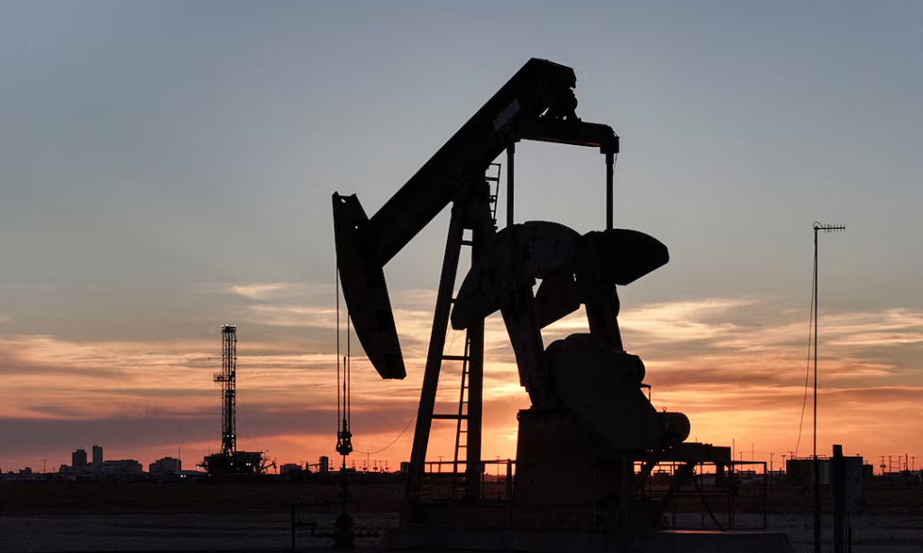 Giá dầu thô vượt 107 USD khi ông Trump hủy đàm phán với Iran