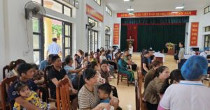 Chính sách hỗ trợ sinh con: Nên gắn với lương cơ sở, lương tối thiểu vùng