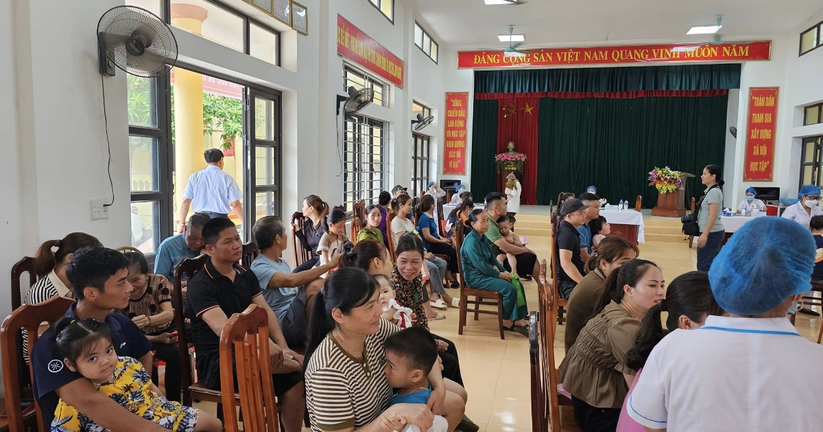 Chính sách hỗ trợ sinh con: Nên gắn với lương cơ sở, lương tối thiểu vùng