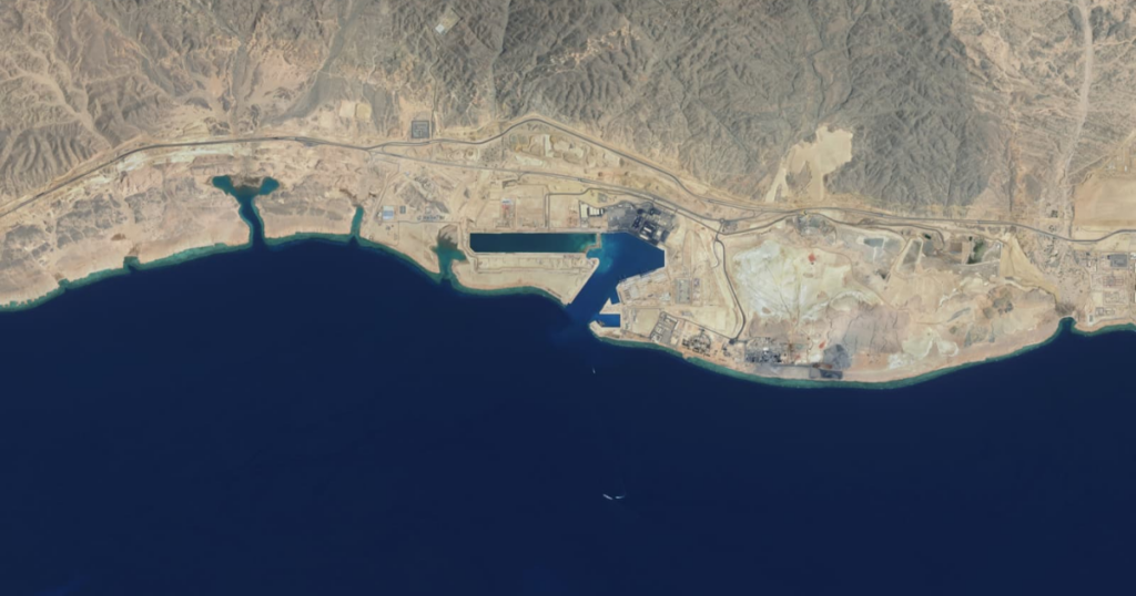 Sản lượng dầu của Saudi Arabia sụt mạnh sau đợt tấn công mới của Iran