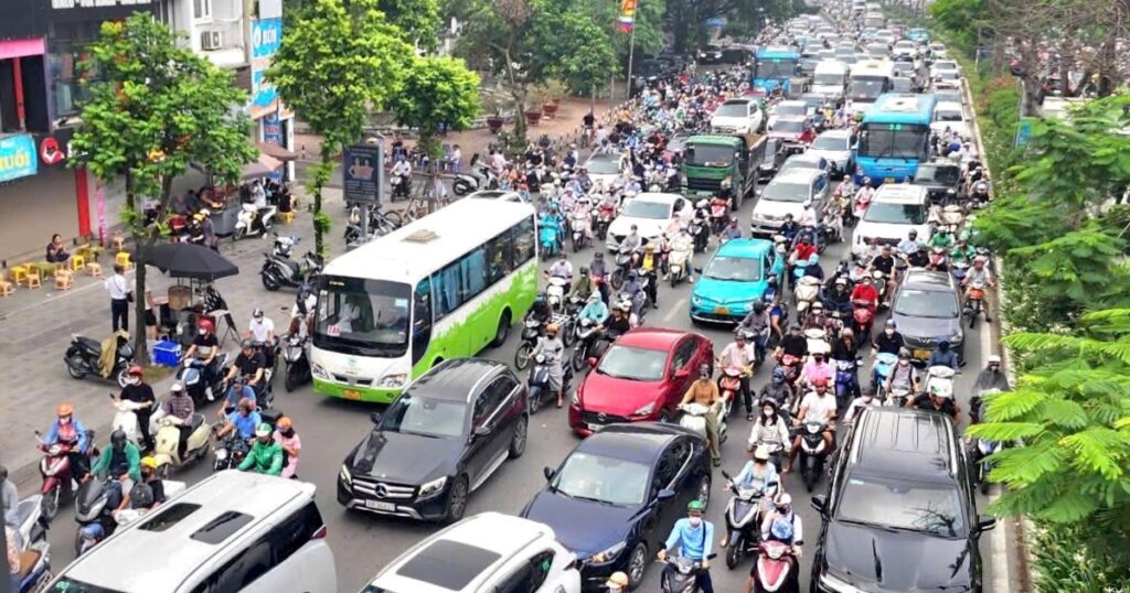 Chưa cấm ngay xe xăng tại Vành đai 1, Hà Nội chọn lộ trình thận trọng
