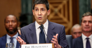 Ứng viên chủ tịch Fed điều trần: Không cam kết hạ lãi suất, muốn cải tổ Fed