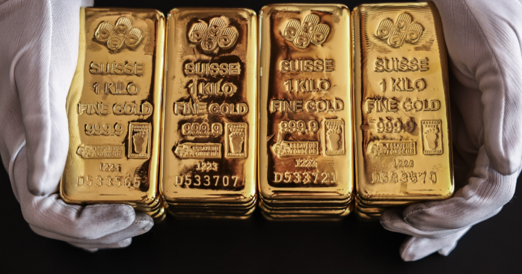 Giá vàng trồi sụt khi căng thẳng ở Vùng Vịnh leo thang, SPDR Gold Trust xả hơn 9 tấn