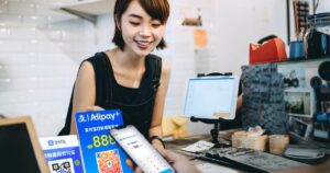 Vietcombank và Alipay: Thanh toán QR xuyên biên giới tiện lợi