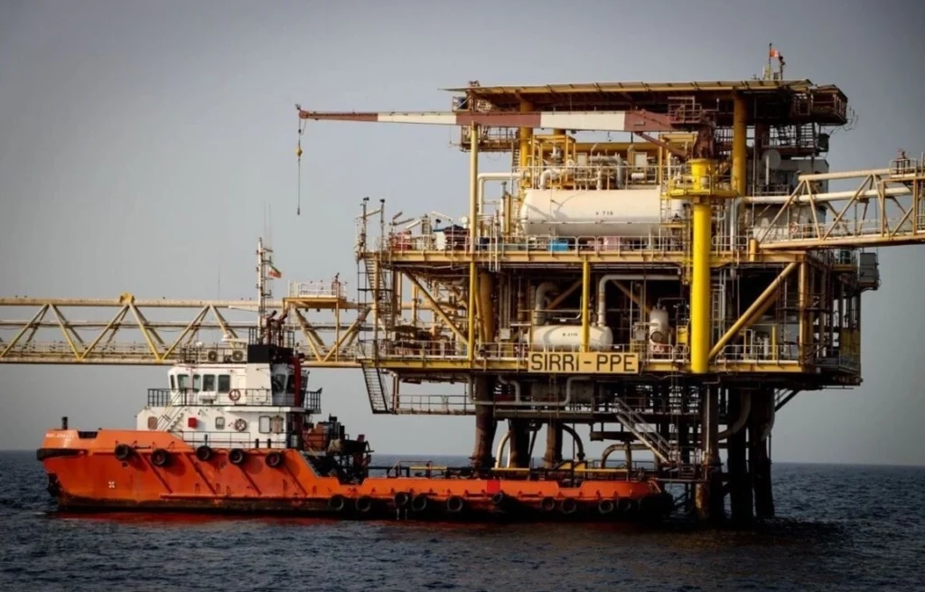 Nguồn cung dầu sẽ càng thiếu hụt vì lệnh phong tỏa của Mỹ