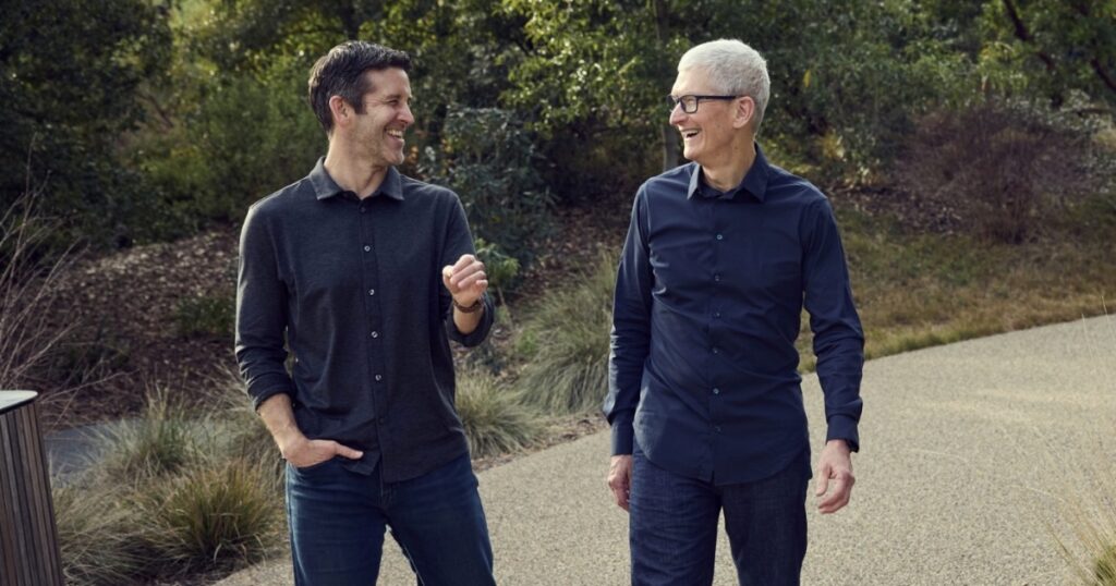 Apple chuyển giao lãnh đạo: Tim Cook rời vị trí CEO, John Ternus sẽ là người kế nhiệm