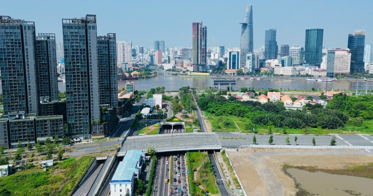 TP. Hồ Chí Minh: 10 triệu phương tiện và bài toán tái cấu trúc giao thông đô thị
